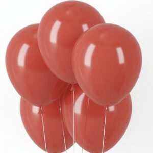 Piros latex gumilufi születésnapra.