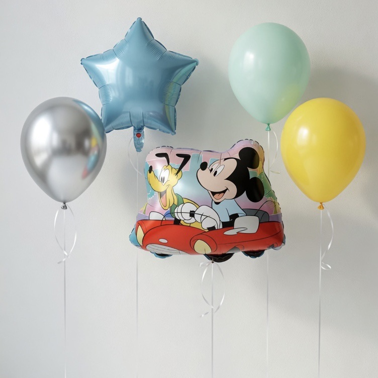 Mickey és Plútó autós fólia luficsokor gyerekeknek gumi lufikkal.