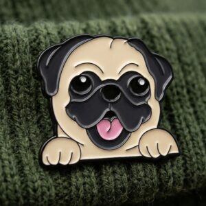 Mopsz kutyás zománc kitűző bross gyerekeknek ajándékötlet.